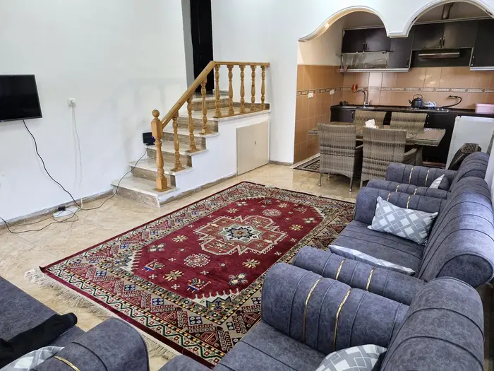 ویلا دوخوابه دوبلکس جنگلی ماهان 1 - پذیرایی و آشپزخانه