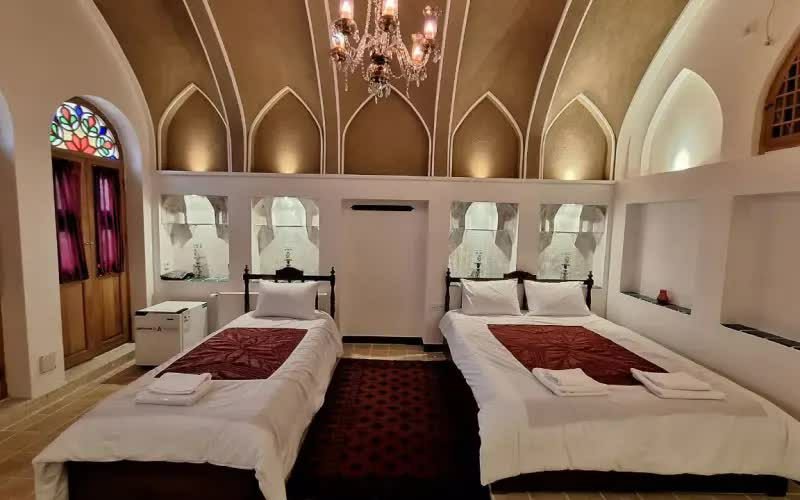 دلنواز - واحد ۱ تاج السلطنه