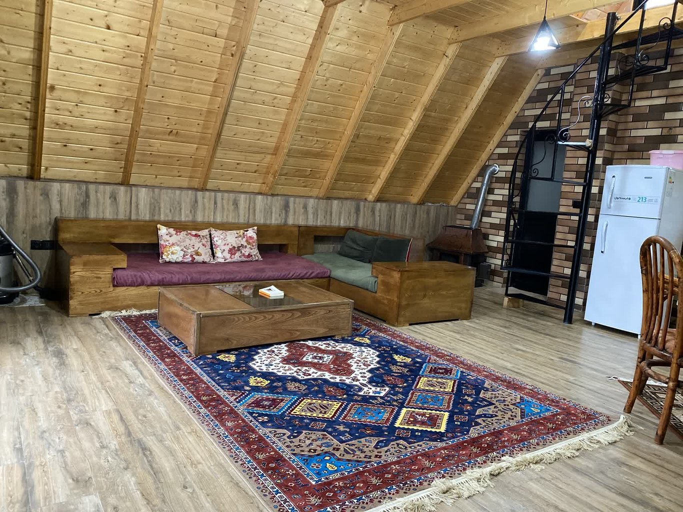 یک خوابه سوئیسی داریوش