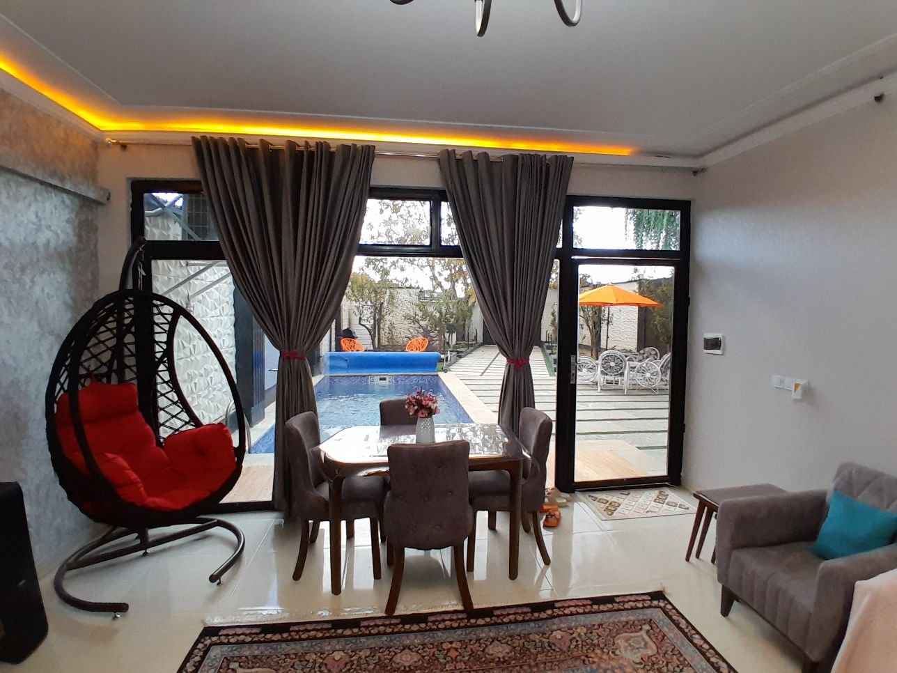 یک خوابه استخردار آبگرم دلناز