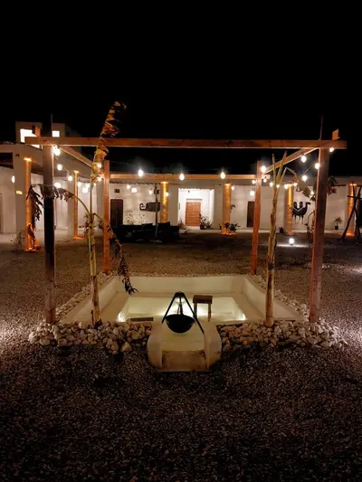 بومگردی حورا - واحد نخل