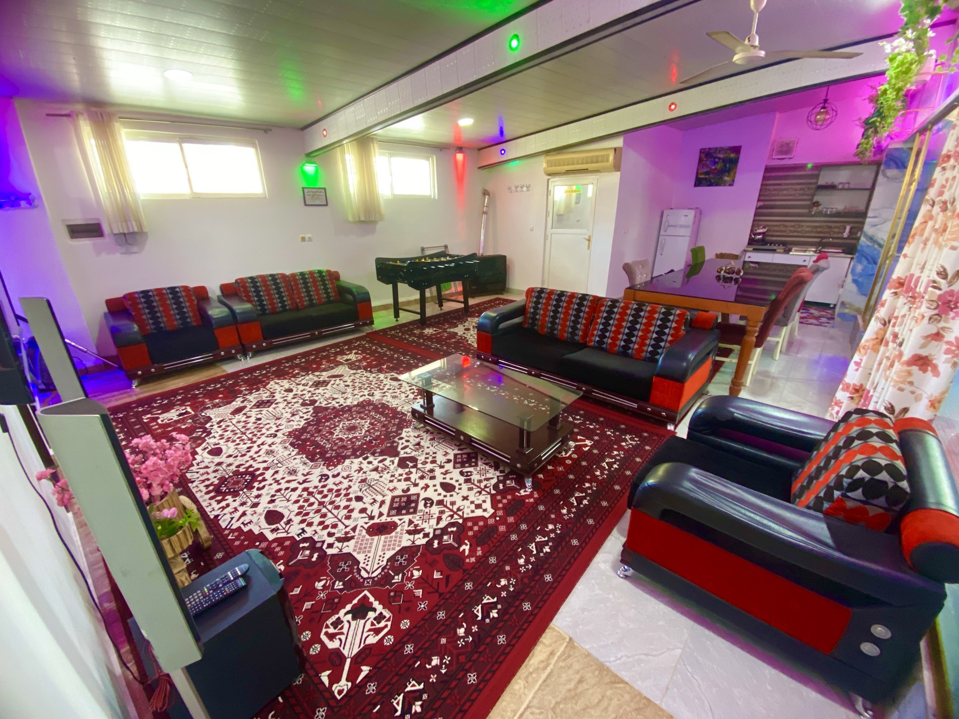 ویلا سه خوابه استخردار آبگرم بنفش