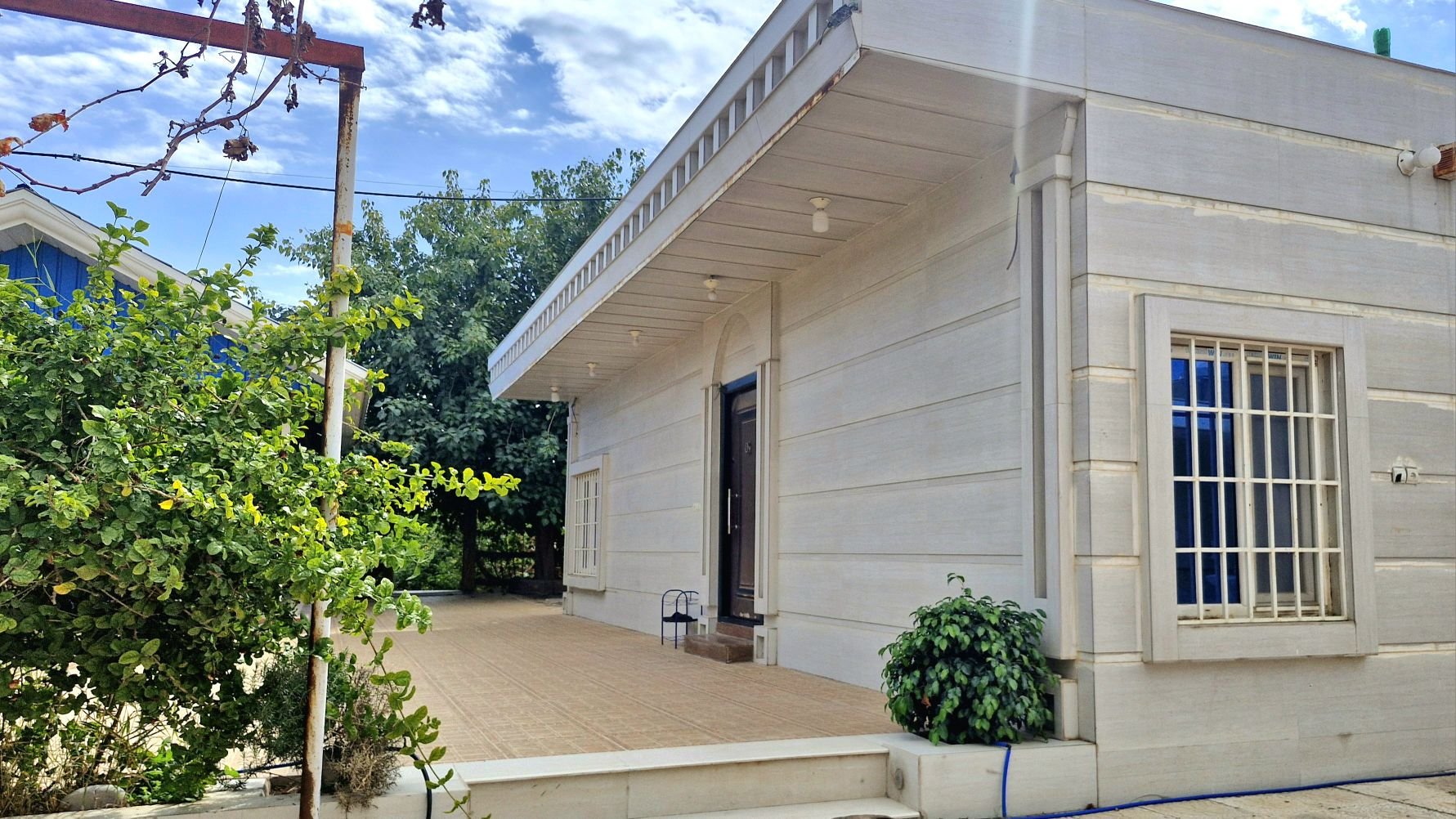 یک خوابه استخردار باغ گلشن 1