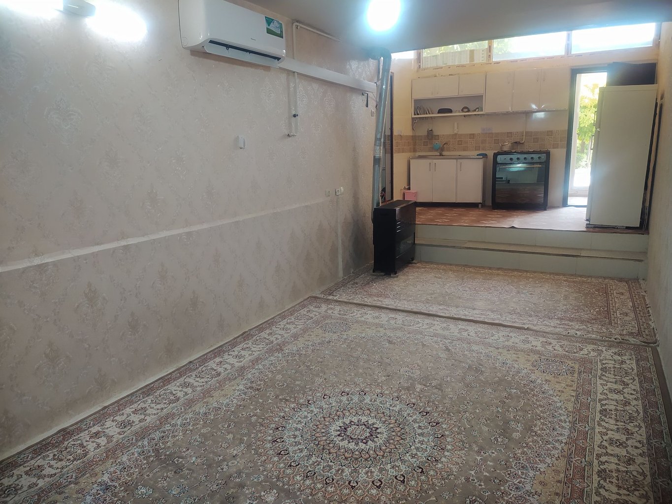 سوئیت یک خوابه خرم کنار - پذیرایی
