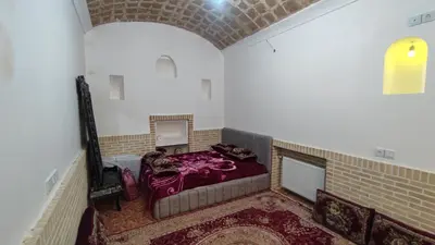 بومگردی آذربانو - واحد سرداب کهن