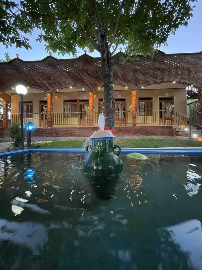 بوم گردی بام چغاخور - واحد ۱ - انتخاب عنوان تصویر