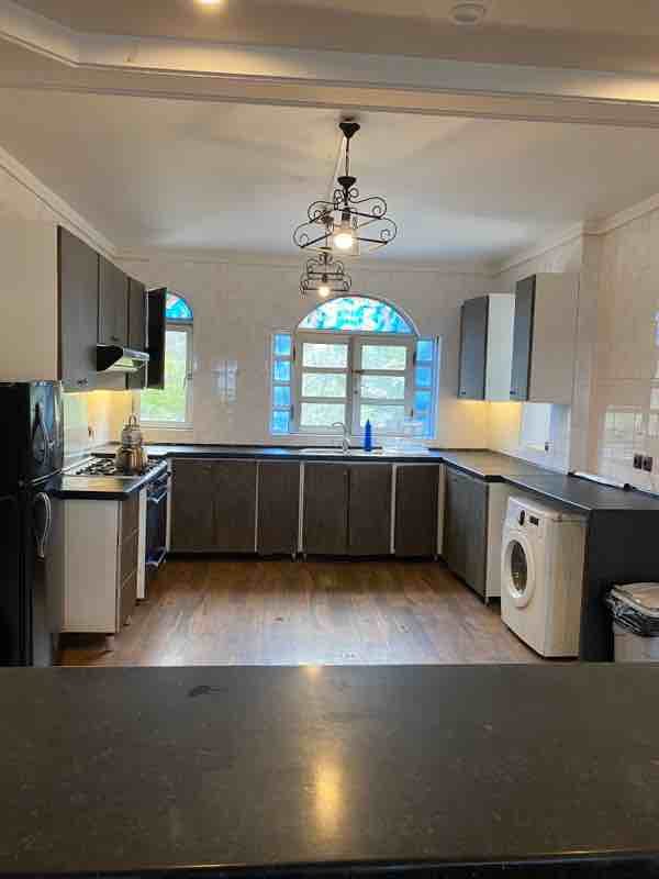 پنج خوابه ساحلی لاتانیا