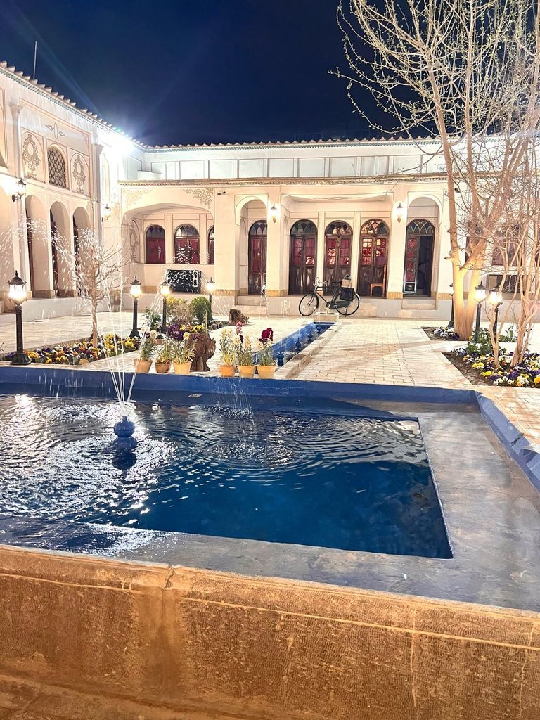 اقامتگاه سنتی زرتاج - واحد خاتم