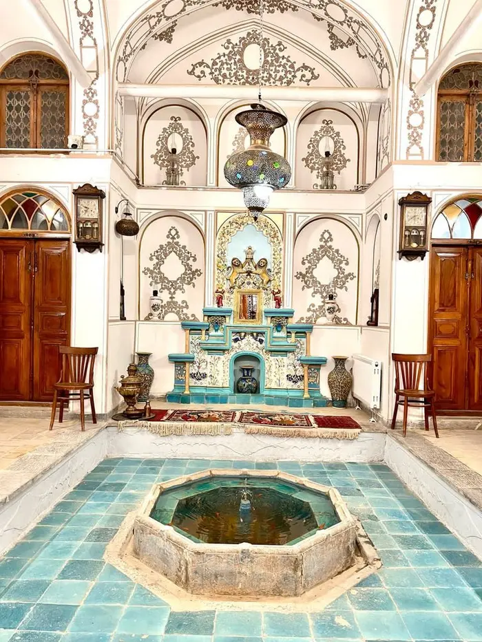اقامتگاه سنتی عمارت زرتاج - واحد مینا - فضای حوضخانه