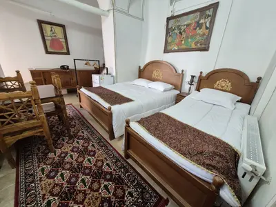 اقامتگاه سنتی عمارت زرتاج - واحد مینا