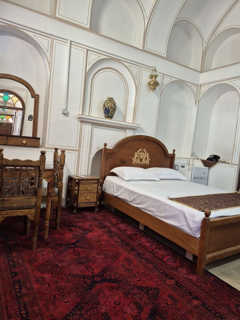 اقامتگاه سنتی عمارت زرتاج - واحد مینا