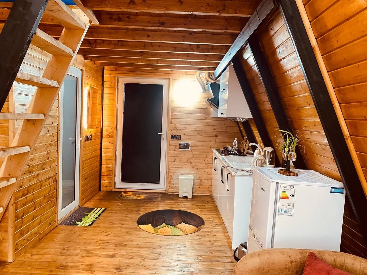 یک خوابه جکوزی دار سوئیسی گهر