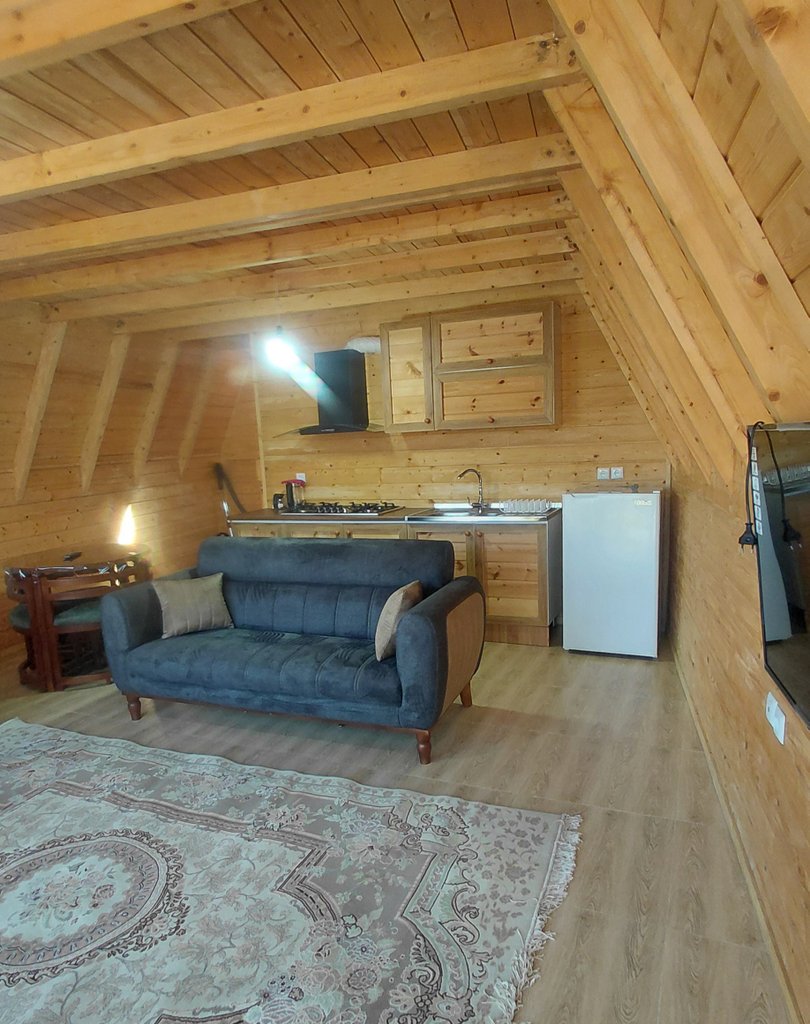 کلبه یک خوابه چوبی عاشوری