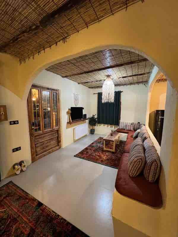 یک خوابه جکوزی دار حنا