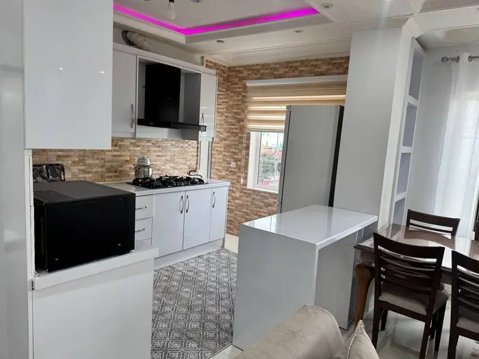 آپارتمان دوخوابه ساحلی پاسداران