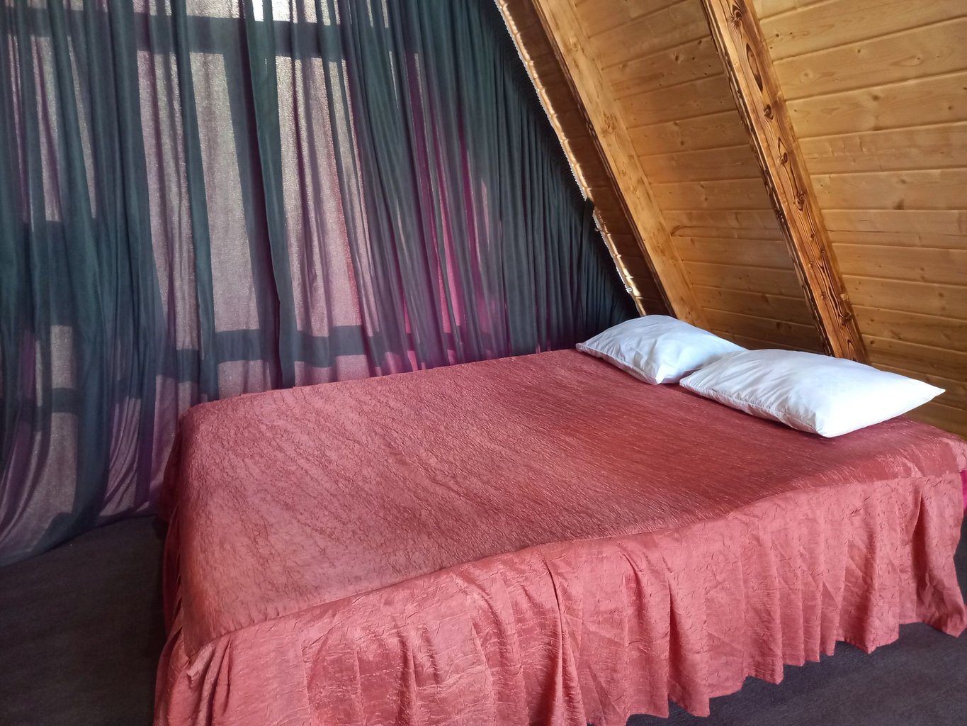 کلبه یک خوابه سوئیسی کاژه ۱