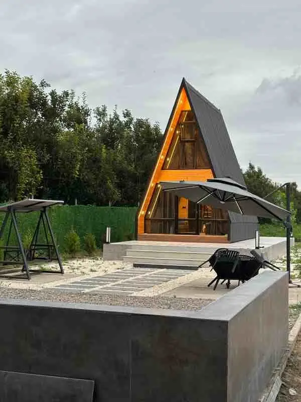 کلبه یک خوابه سوئیسی ساحل سپیدرود - انتخاب عنوان تصویر