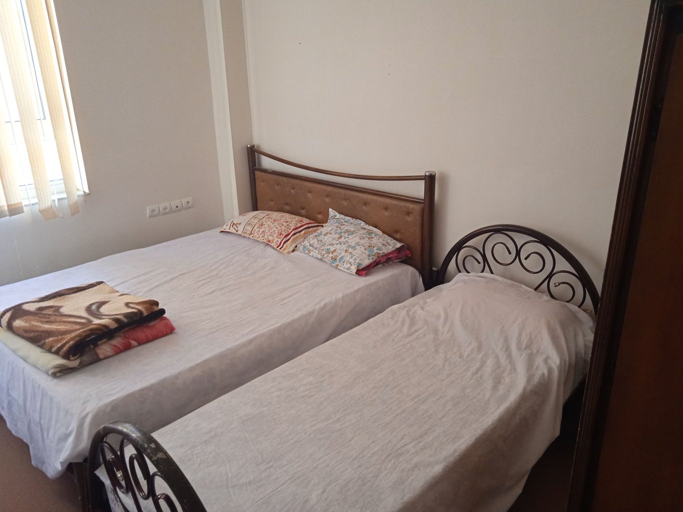 آپارتمان یک خوابه برزگر 1