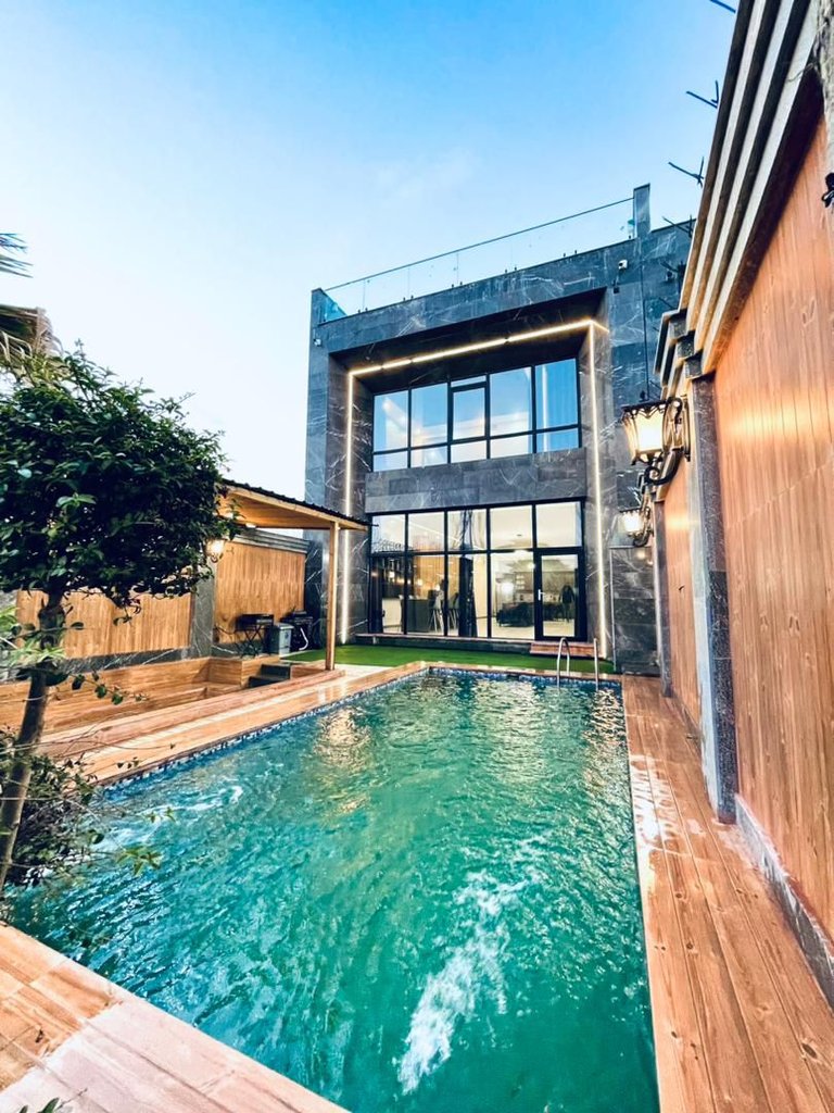 ویلا سه خوابه تریپلکس استخردار آبگرم عمارت ملورا