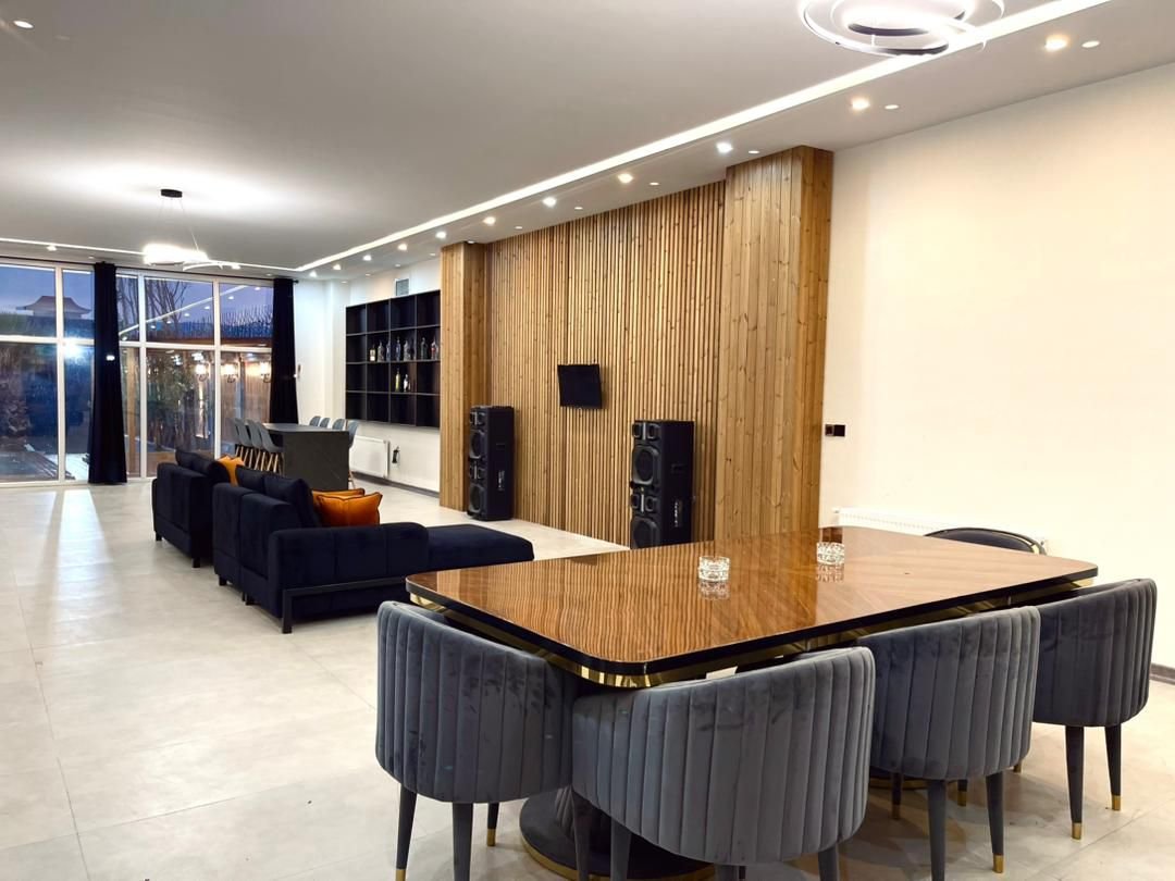 ویلا سه خوابه تریپلکس استخردار آبگرم عمارت ملورا