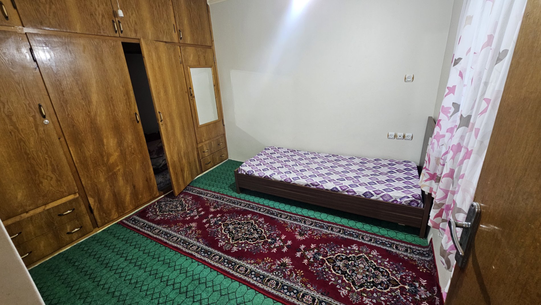 سوئیت دوخوابه تراس دار در لفور