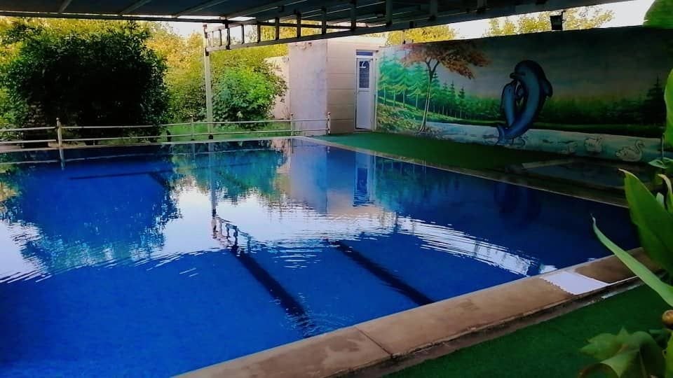 سه خوابه استخردار باغ پری