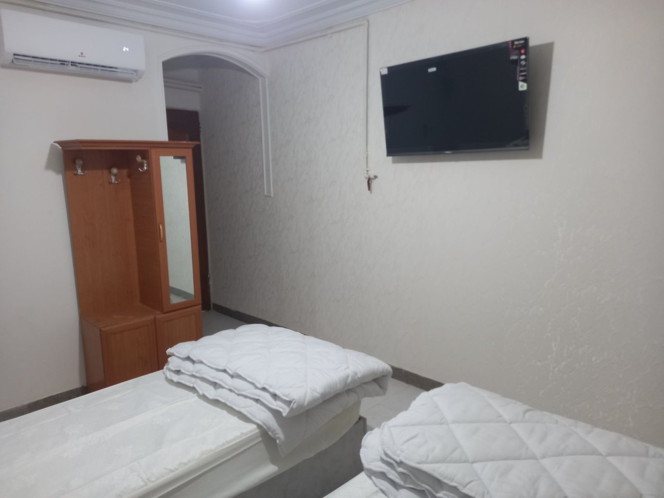 لاله الوند - واحد ۱۴