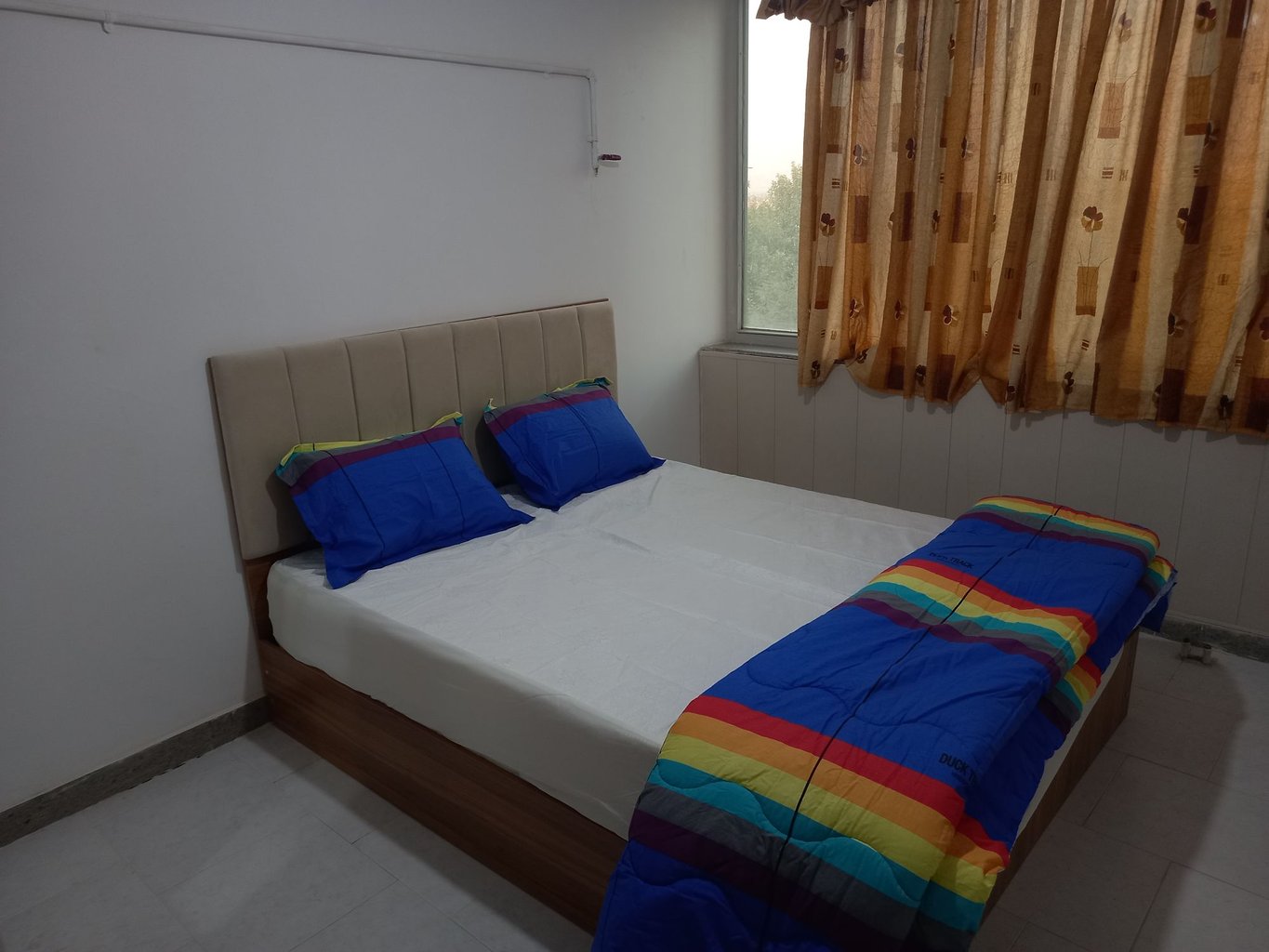 مجتمع اقامتگاهی لاله الوند - واحد ۲۱