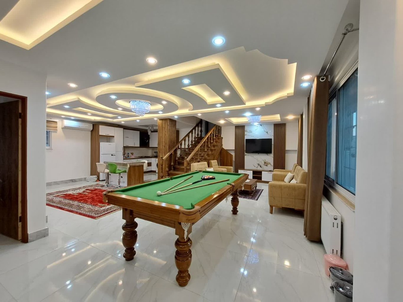 سه خوابه استخردار چهارصد دستگاه ترنج