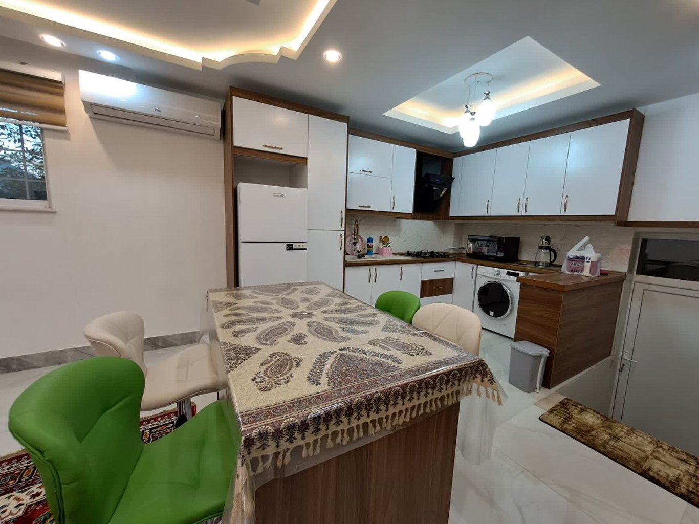 ویلا سه خوابه استخردار چهارصد دستگاه ترنج