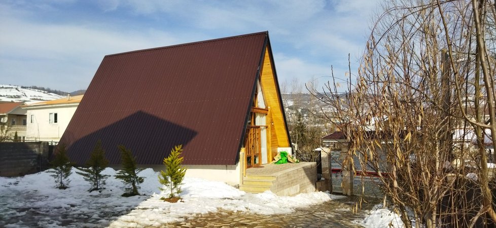 کلبه دوخوابه کلار ناصر - نمای کلبه