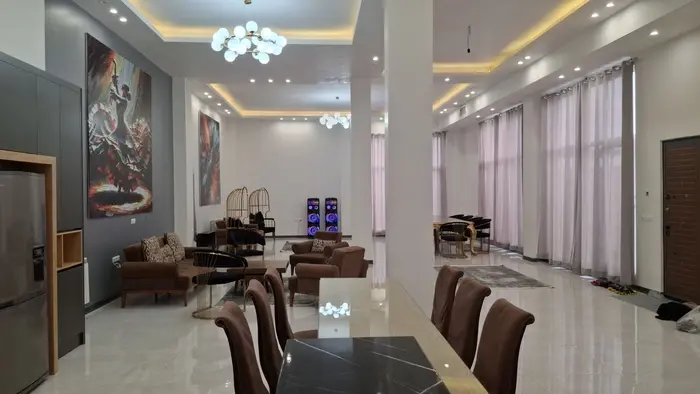 ویلا چهارخوابه دوبلکس استخردار آبگرم فستا - پذیرایی