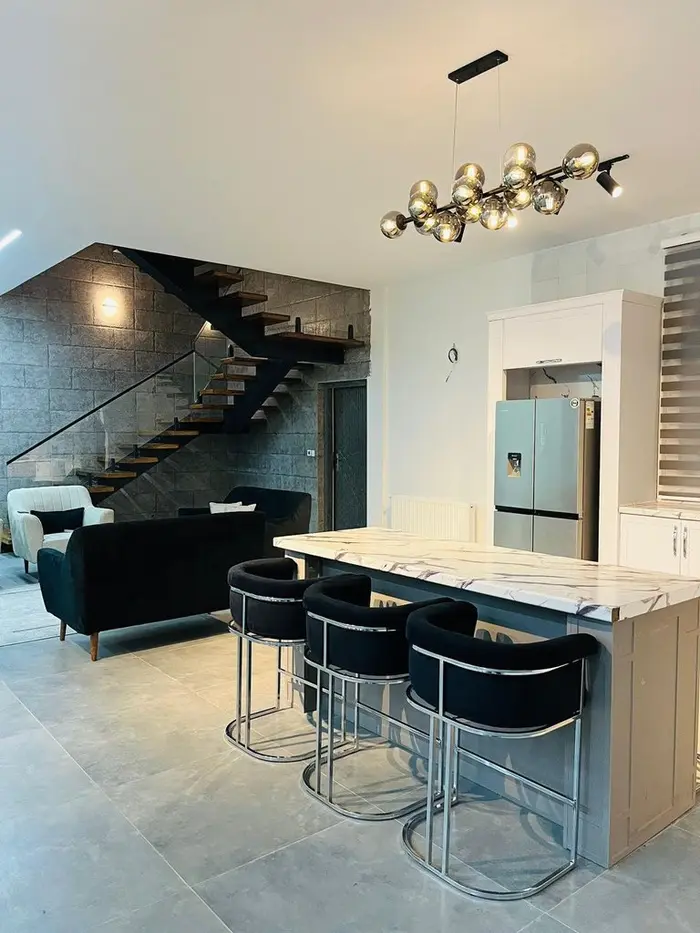 ویلا سه خوابه استخردار آبگرم عمارت شاهان - جزیره 