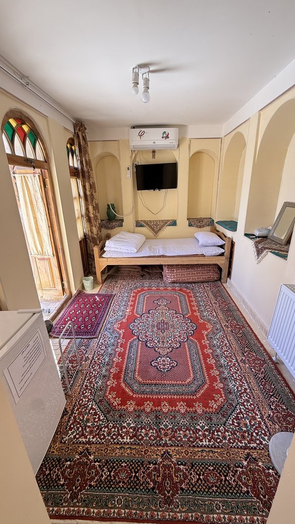 اقامتگاه سنتی صالحی 2 - واحد یک تخته بالا