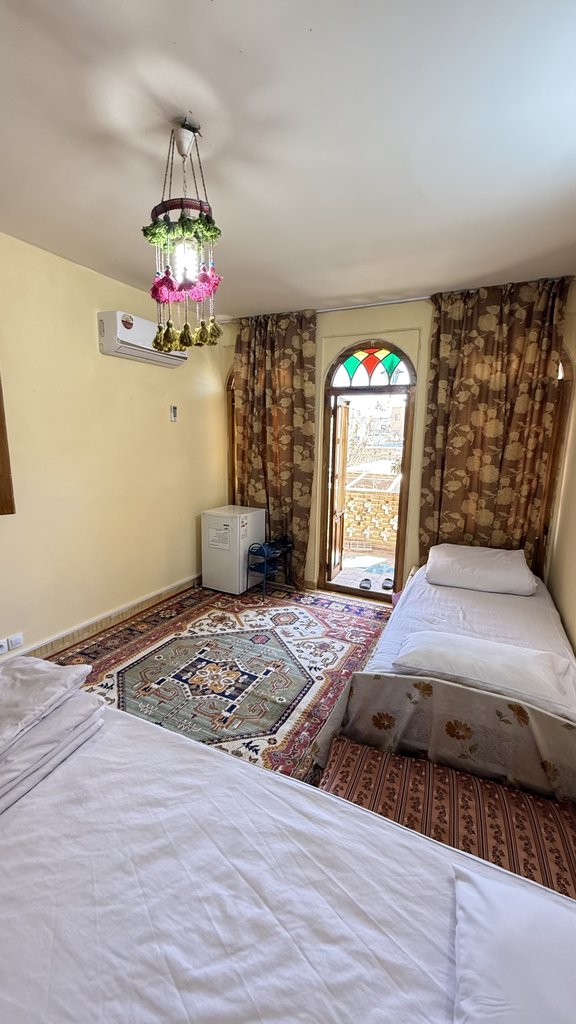 اقامتگاه سنتی صالحی 2 - واحد سه تخته بالا یک