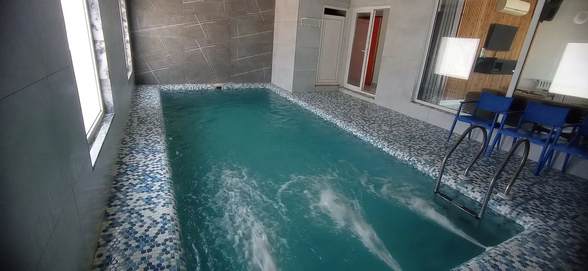 ویلا سه خوابه استخردار آبگرم مانی 3