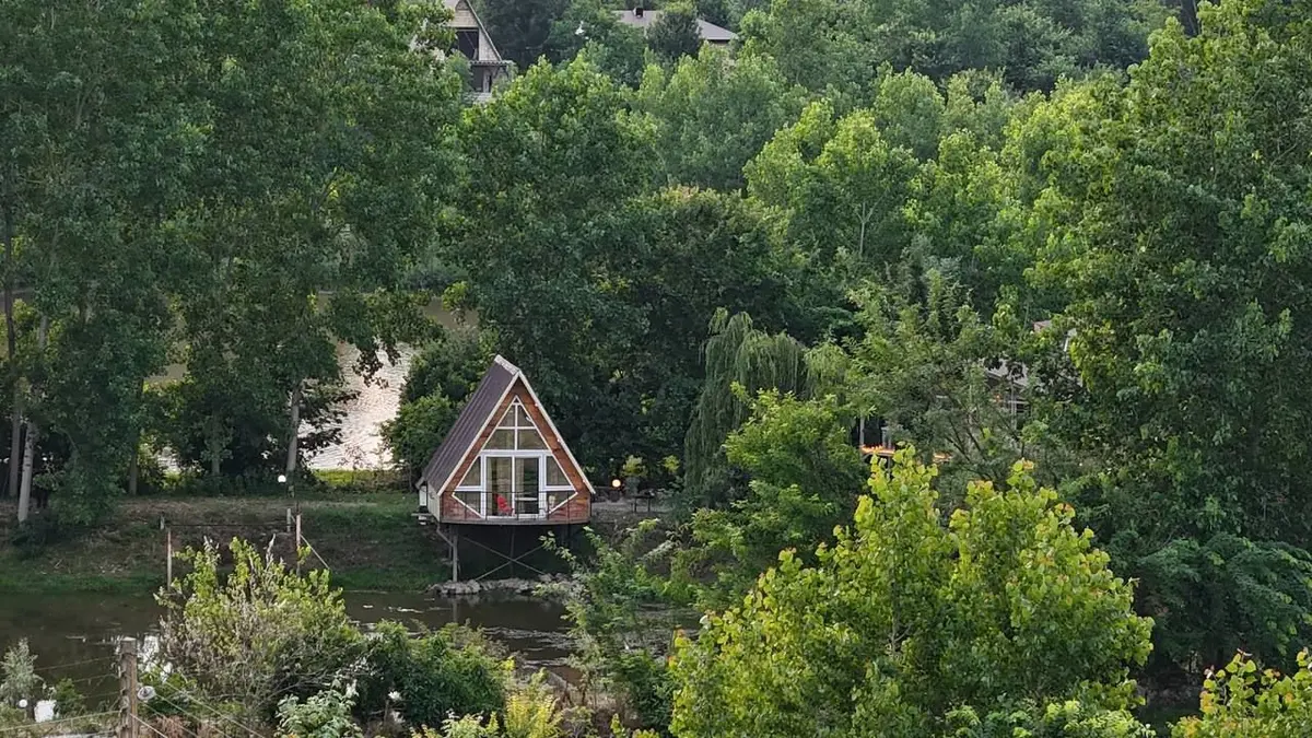 کلبه یک خوابه سوئیسی دافسار