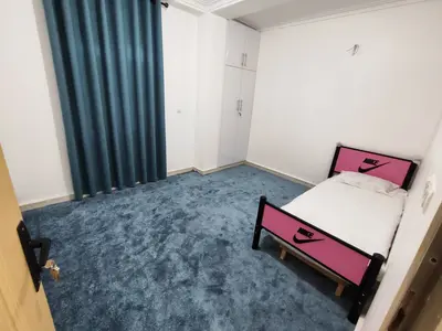 آپارتمان دوخوابه رویال سرو 2