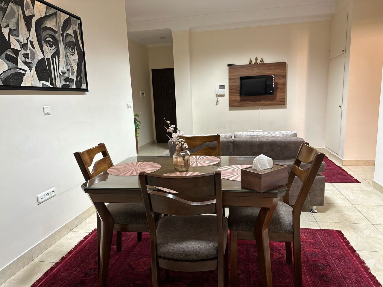 آپارتمان يک خوابه سورنا - واحد 8 مطهری