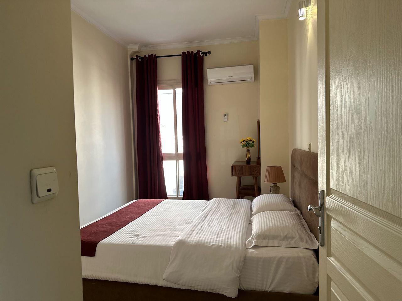 آپارتمان یک خوابه سورنا - واحد ۱۲ مطهری