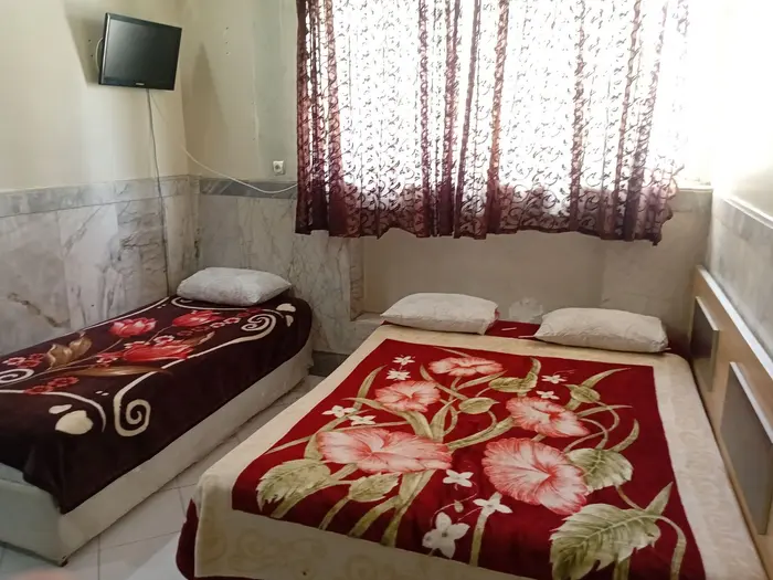 سوئیت آستانه پرست - واحد 105