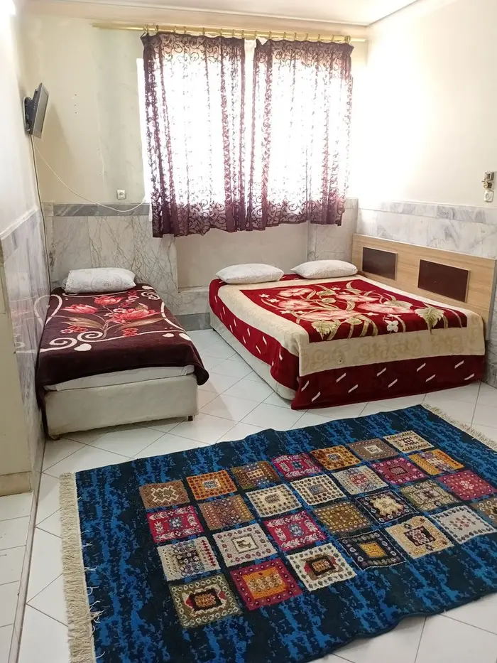 سوئیت آستانه پرست - واحد 105