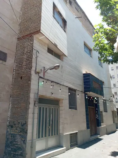 سوئیت آستانه پرست - واحد ۱۰۳