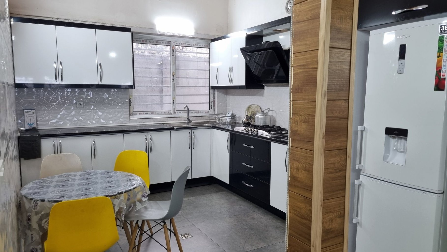 ویلا سه خوابه ساحلی مروارید خزر