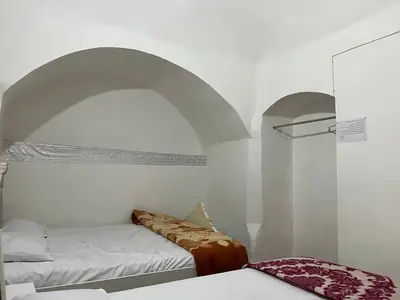 مسافرخانه بهار - واحد 102