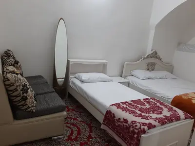 مسافرخانه بهار - واحد 102