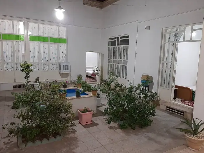 مسافرخانه بهار - واحد 105