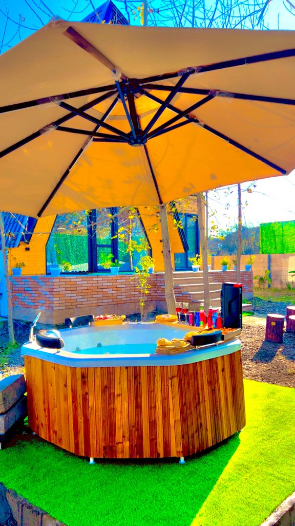 کلبه دوخوابه جنگلی سوئیسی جکوزی دار هاریکا