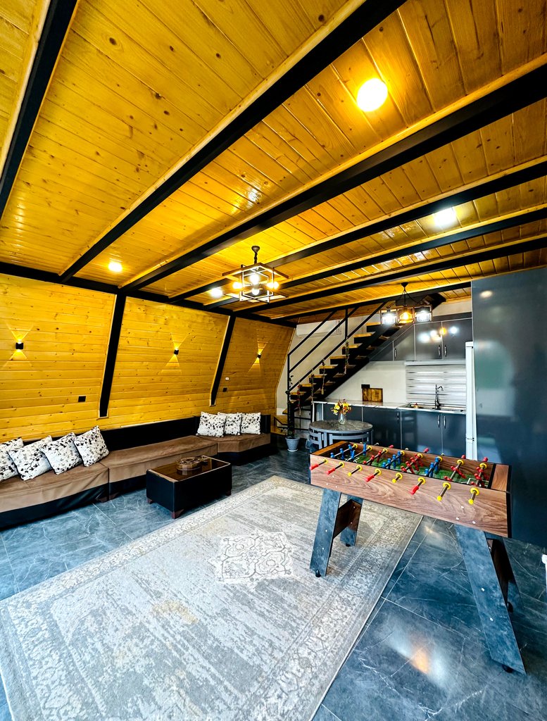 کلبه دوخوابه جنگلی سوئیسی جکوزی دار هاریکا