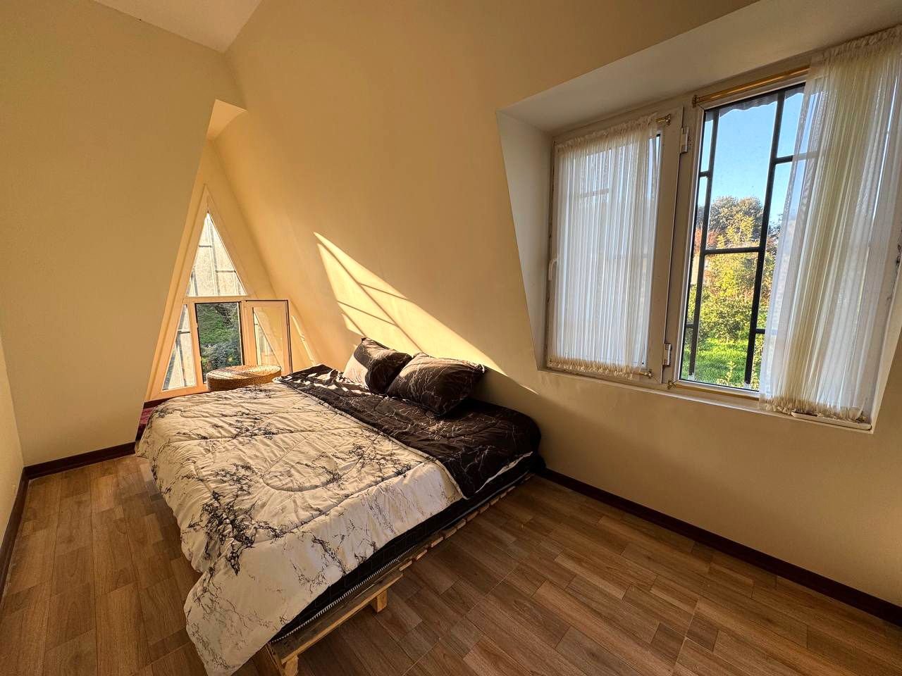 دوخوابه جنگلی خونه کوچولو